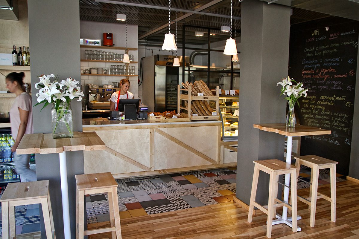 Café tables